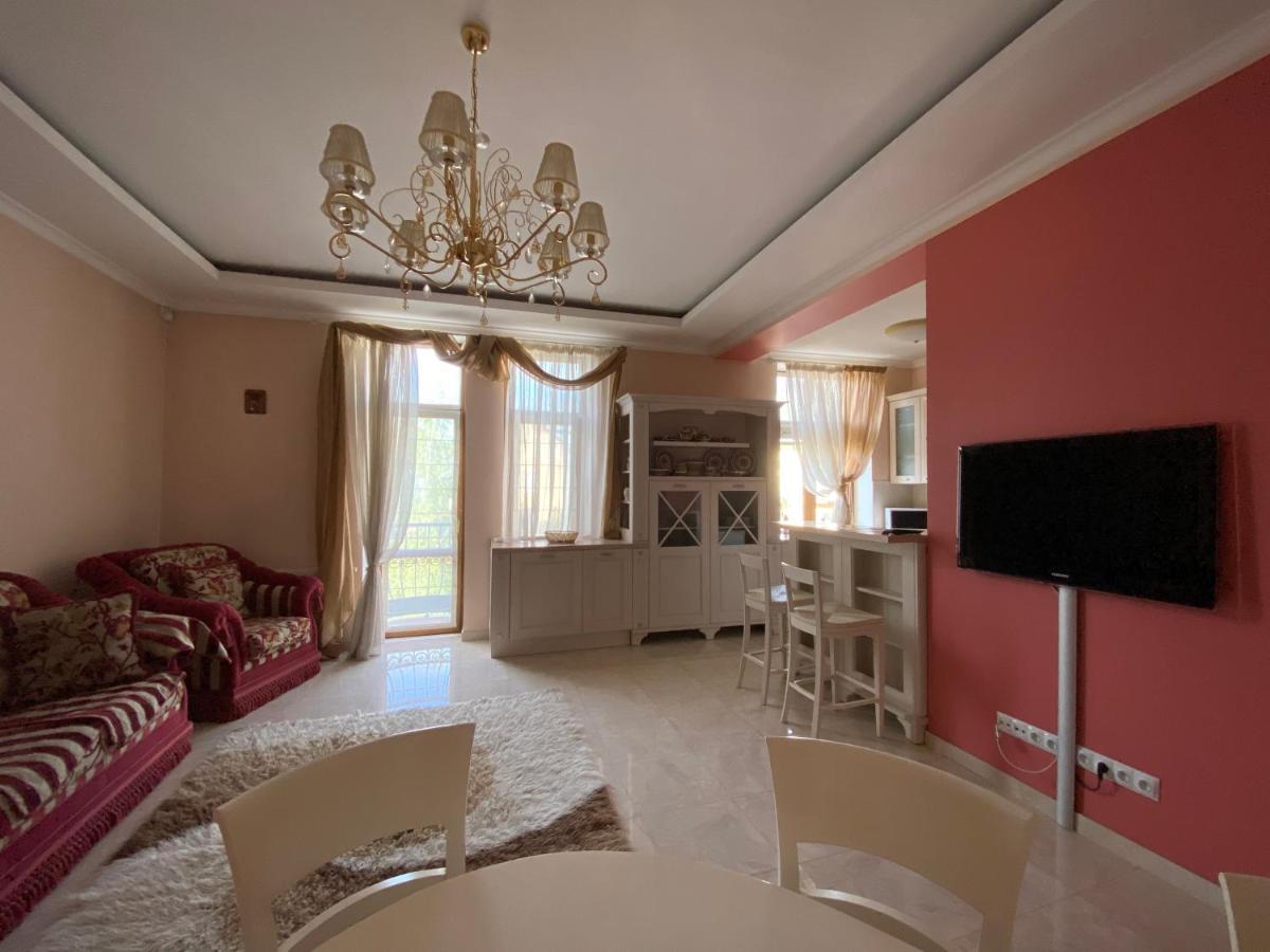 Grand Apartment 利沃夫 外观 照片